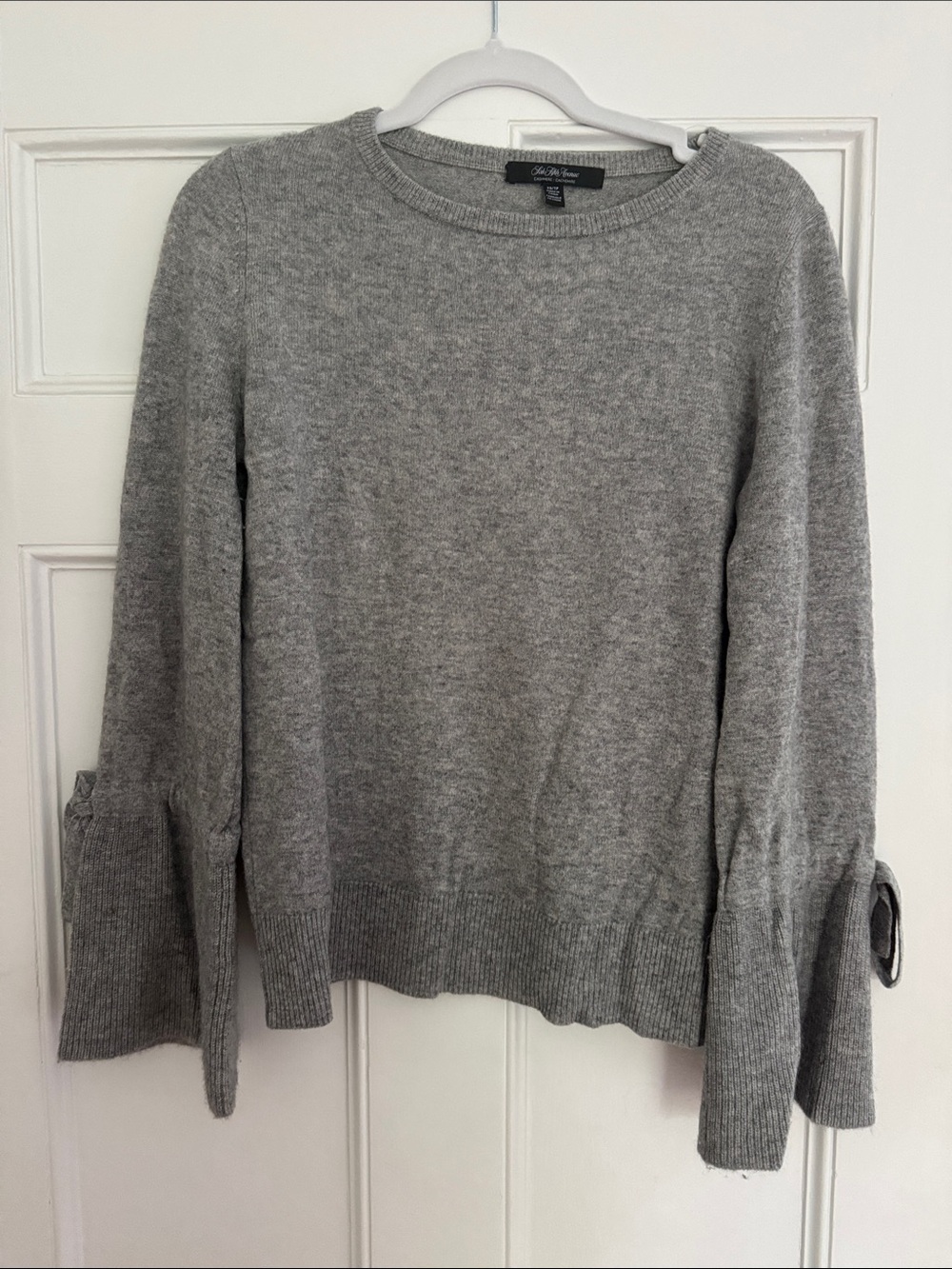 Saks Fifth Avenue Gray Crewneck Tie-Cuff 100% Cashmere Sweater